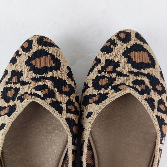 SKECHERS Women's Cleo Claw-Some Natural Leopard Print Slip-on Ballet Flats 6.5. - Picture 10 of 11